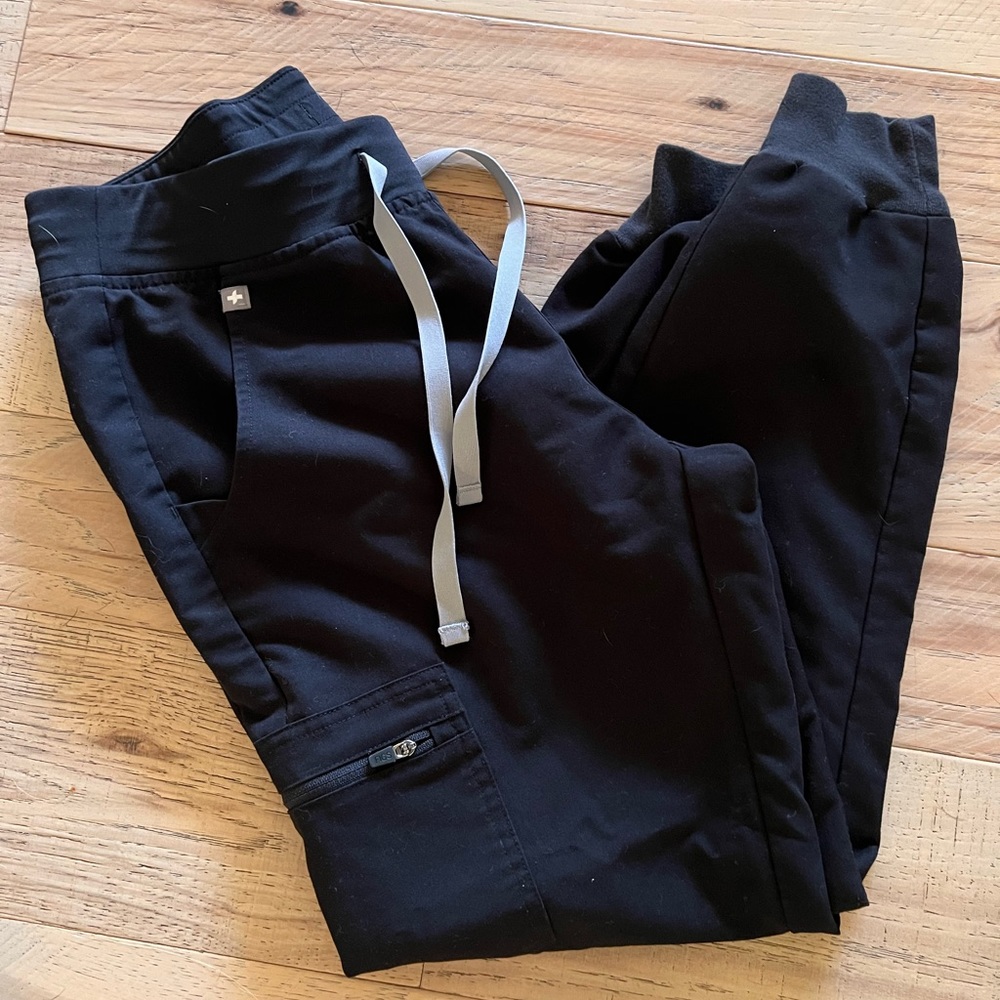 Figs Zamora joggers scrub pants
